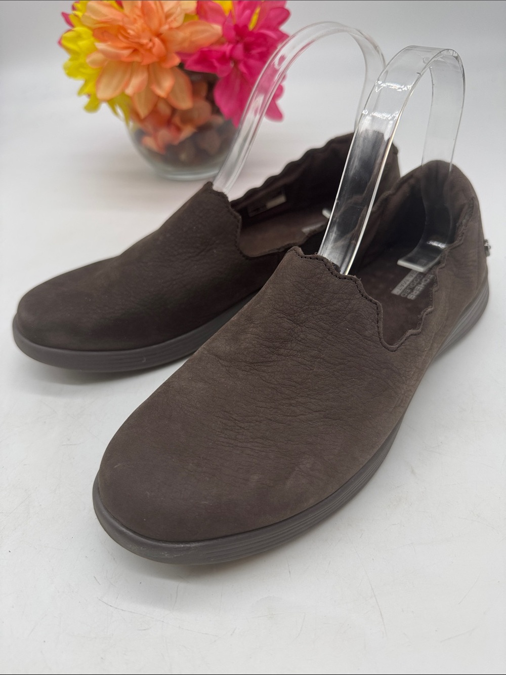 Skechers women's Slip-On Loafers in chocolate brown air conditioned goga mat 8